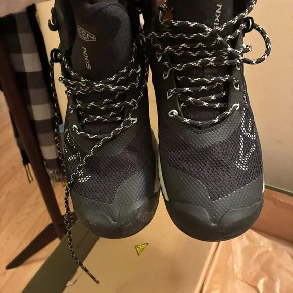 KEEN womens Nxis Evo Mid Height Waterproof Boots size 9 - Picture 7 of 12